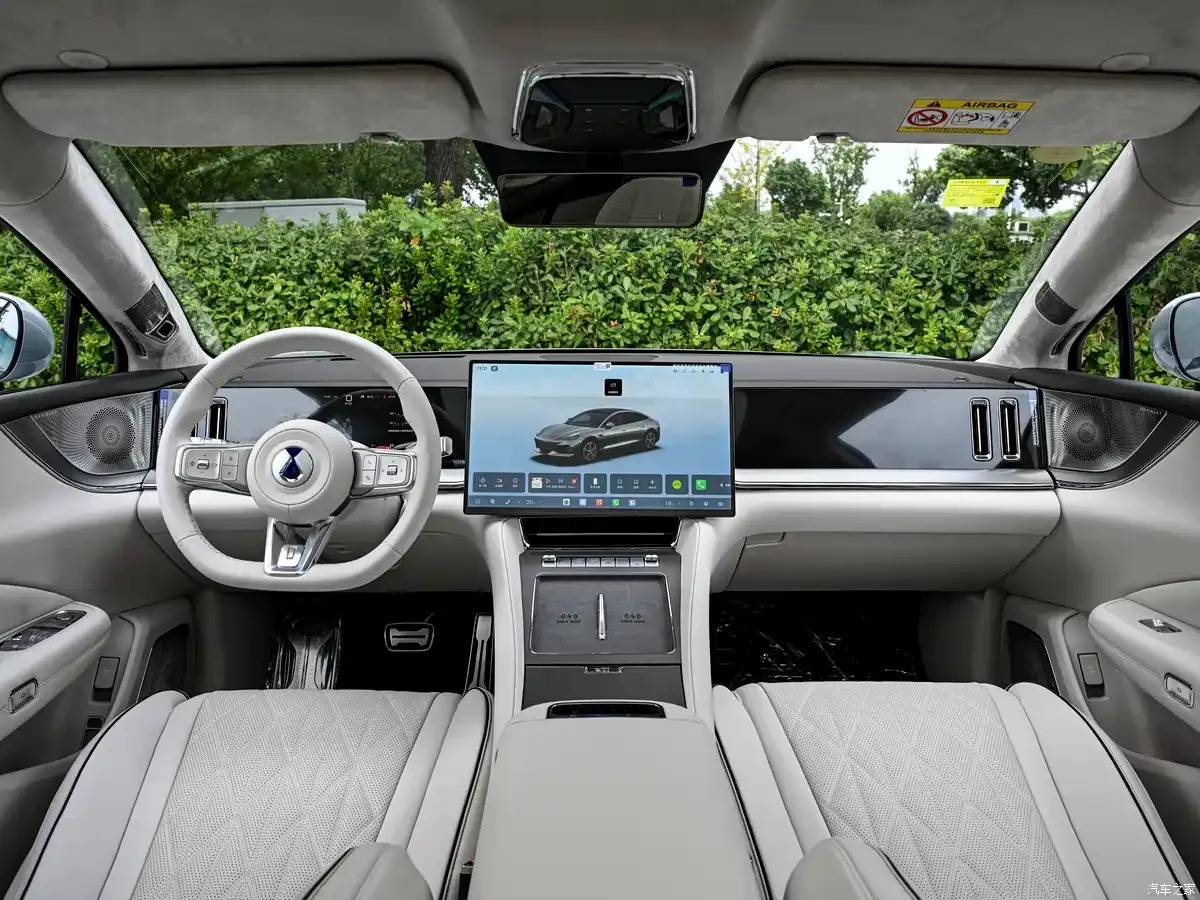 BYD Denza Z9S chega ao mercado com autonomia de 1100 km por carga, segundo a norma CLTC - BYD Denza Z9 S 3