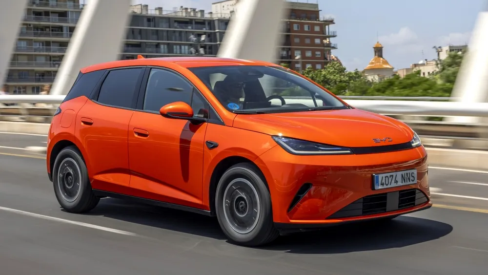 BYD Dolphin G BYD potrzebuje swojej drugiej fabryki w Europie, a Hiszpania jest jednym z faworytów, ale istnieje kluczowa warunek (5)