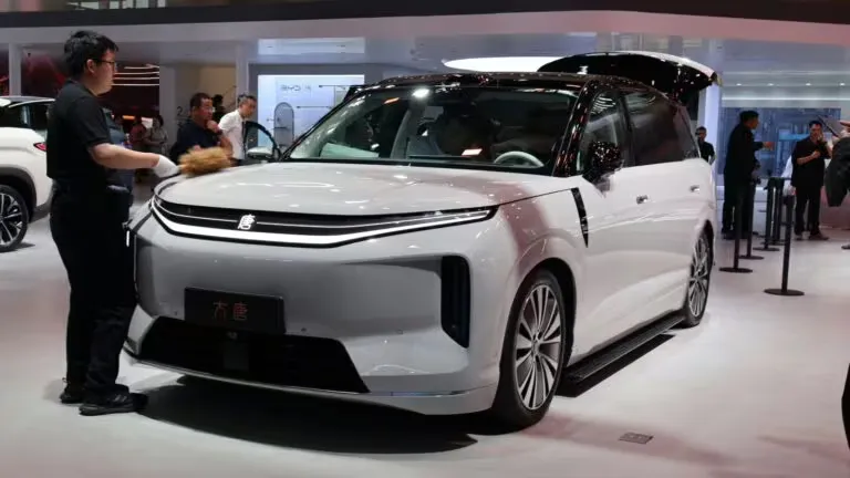 BYD inicia contratações em massa em sua maior base de produção à medida que a produção aumenta e as exportações crescem