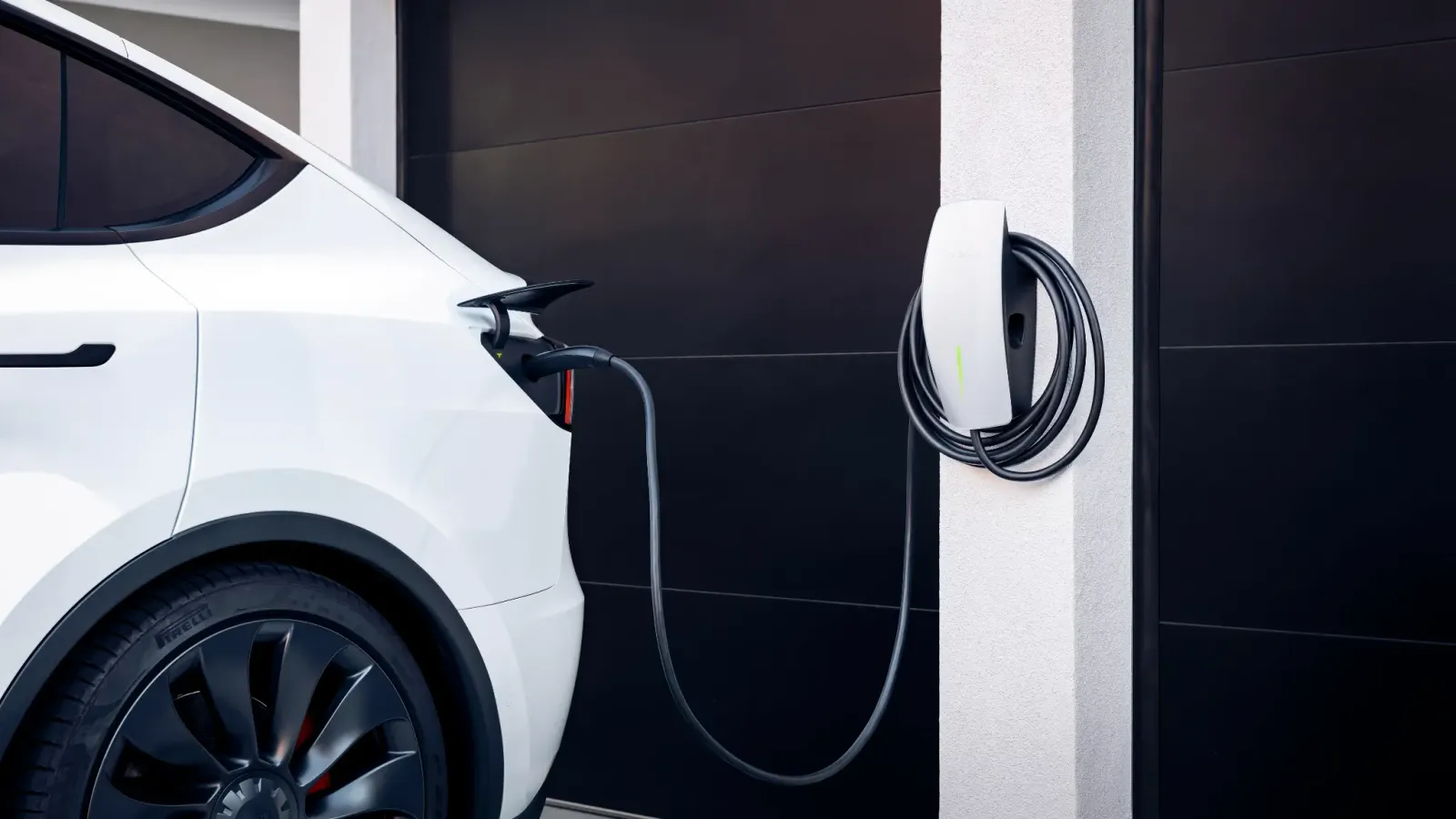 Ab Oktober wird das Aufladen des Elektroautos zu Hause teurer.
