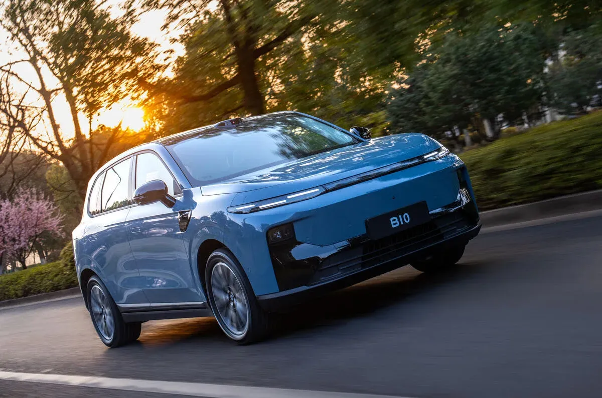 Chińskie marki z wynikami za sierpień 2026. Leapmotor przebił 100 tys., HIMA i Onvo dalej pod presją