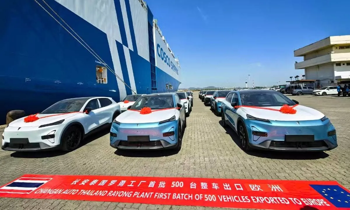 Changan inizia a esportare auto elettriche in Europa dal Thailandia, eludendo le tariffe doganali