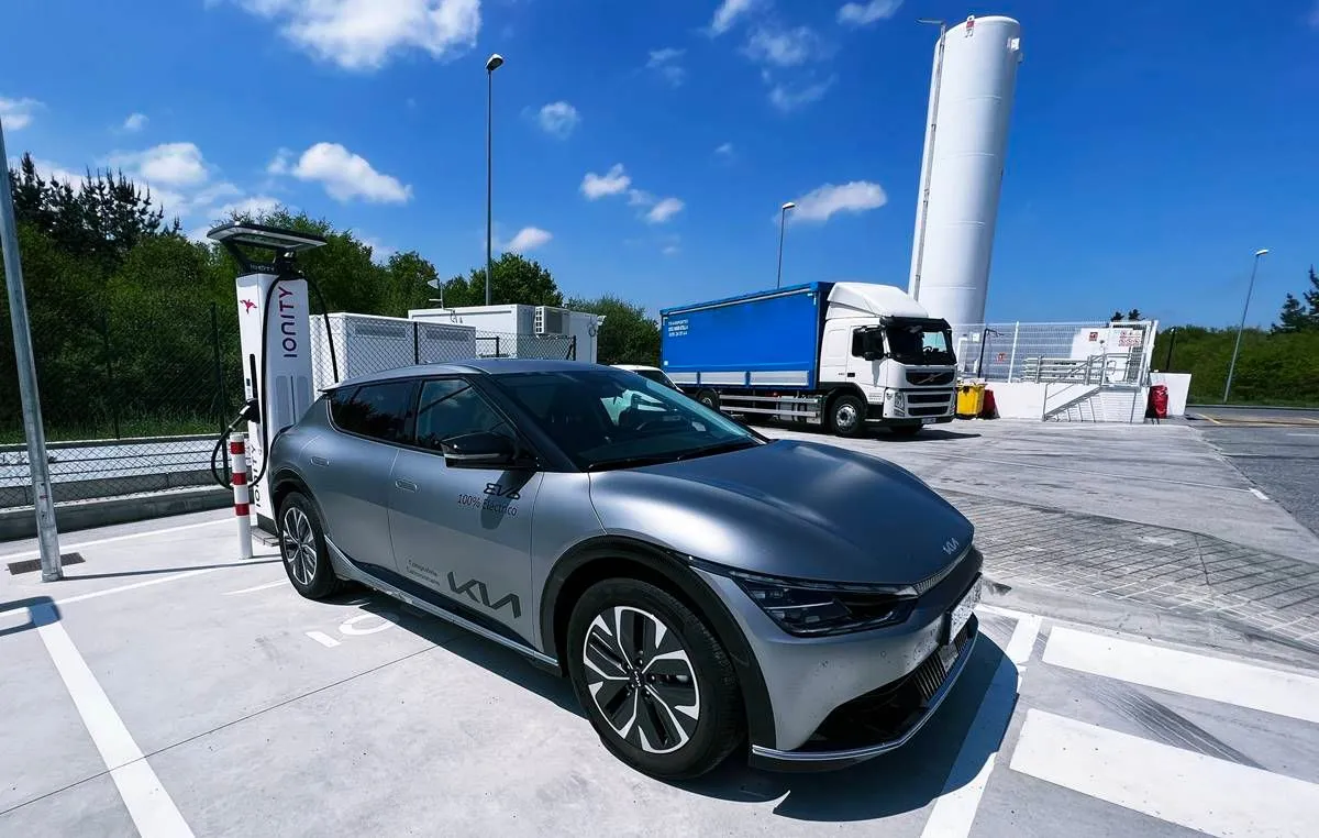 Chollo eléctrico: el Kia EV6 ya se puede comprar de ocasión en España por solo 23.990 euros