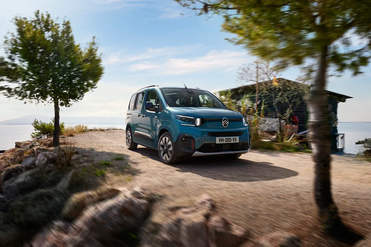 Citroën ë-Berlingo 30 anos, 5 ou 7 lugares: qual é o custo real a se considerar por um ano?