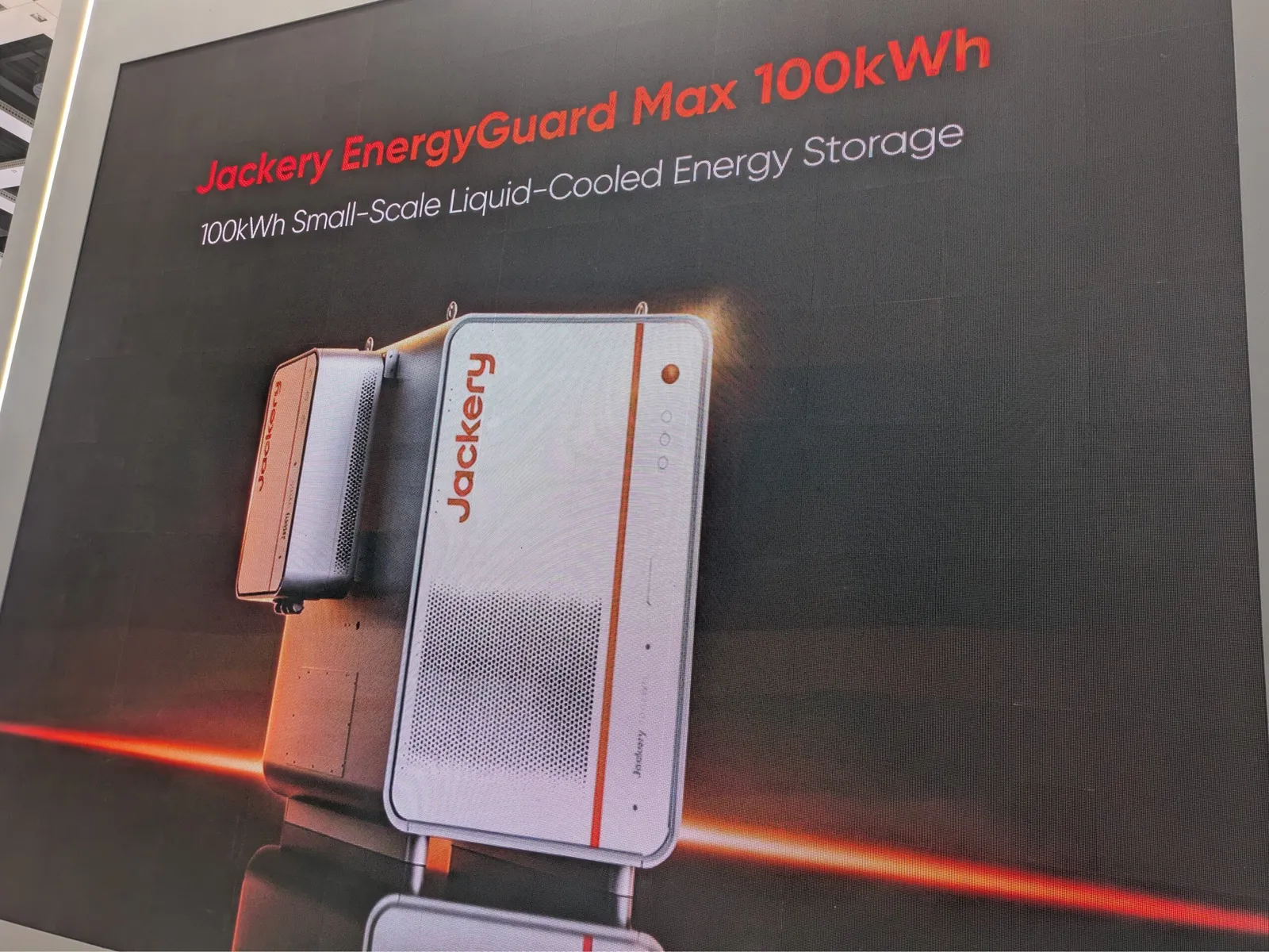 Jackery EnergyGuard Max all’IFA di Berlino. Foto di Larry Evans