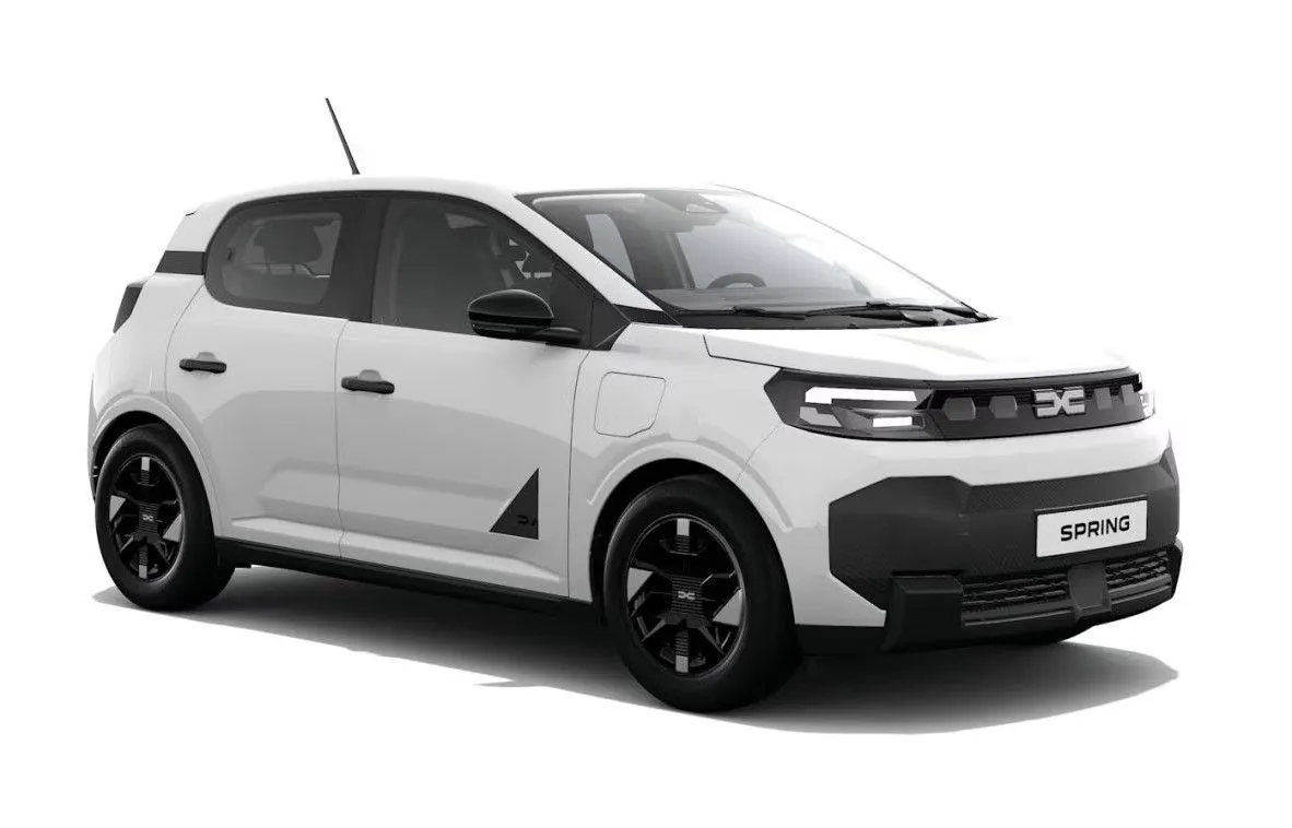 Dacia acaba de llevar el ahorro demasiado lejos: el nuevo Spring más barato ni siquiera tiene pantalla