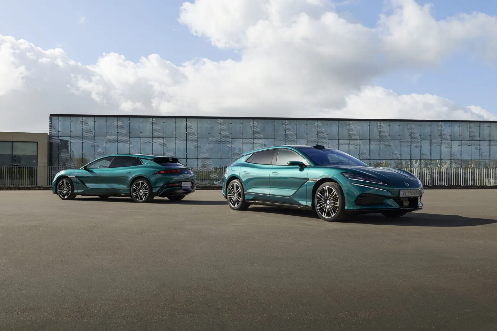 Denza introduce la versione Premium a prezzo ridotto per l’ampiando range Z9 GT
