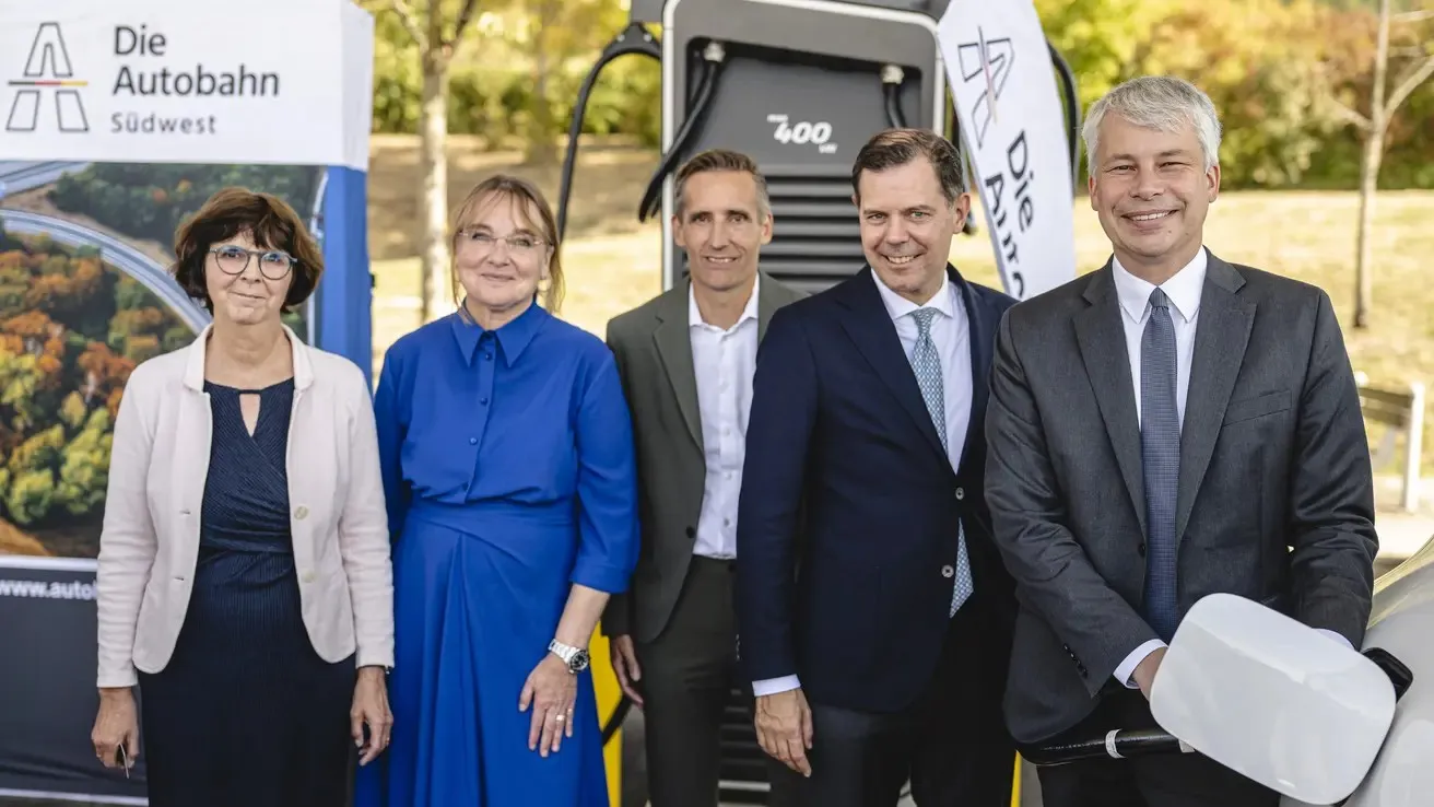 Deutschlandnetz: 100º posto de carregamento na autoestrada A81 é inaugurado