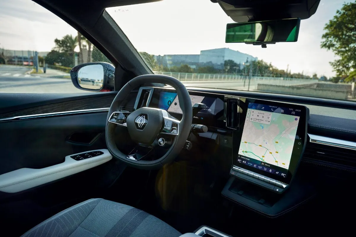 Renault Scénic E-TECH (7)