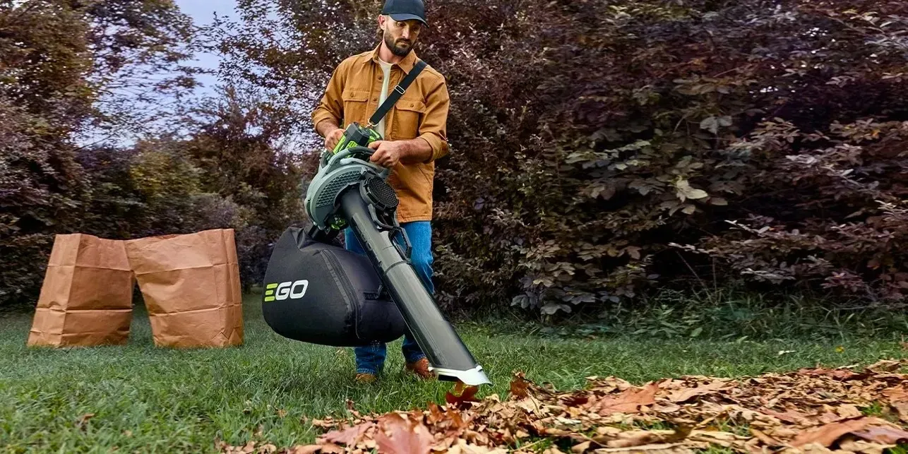 Destaque em equipamentos: Aspirador e Triturador de Folhas EGO POWER+