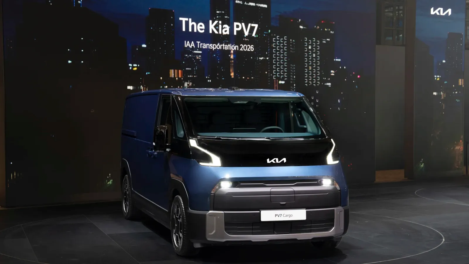 PV7 elettrico con batteria da 96,2 kWh. Kia prepara ben 23 versioni - Presentazione mondiale del Kia PV7 Cargo 5