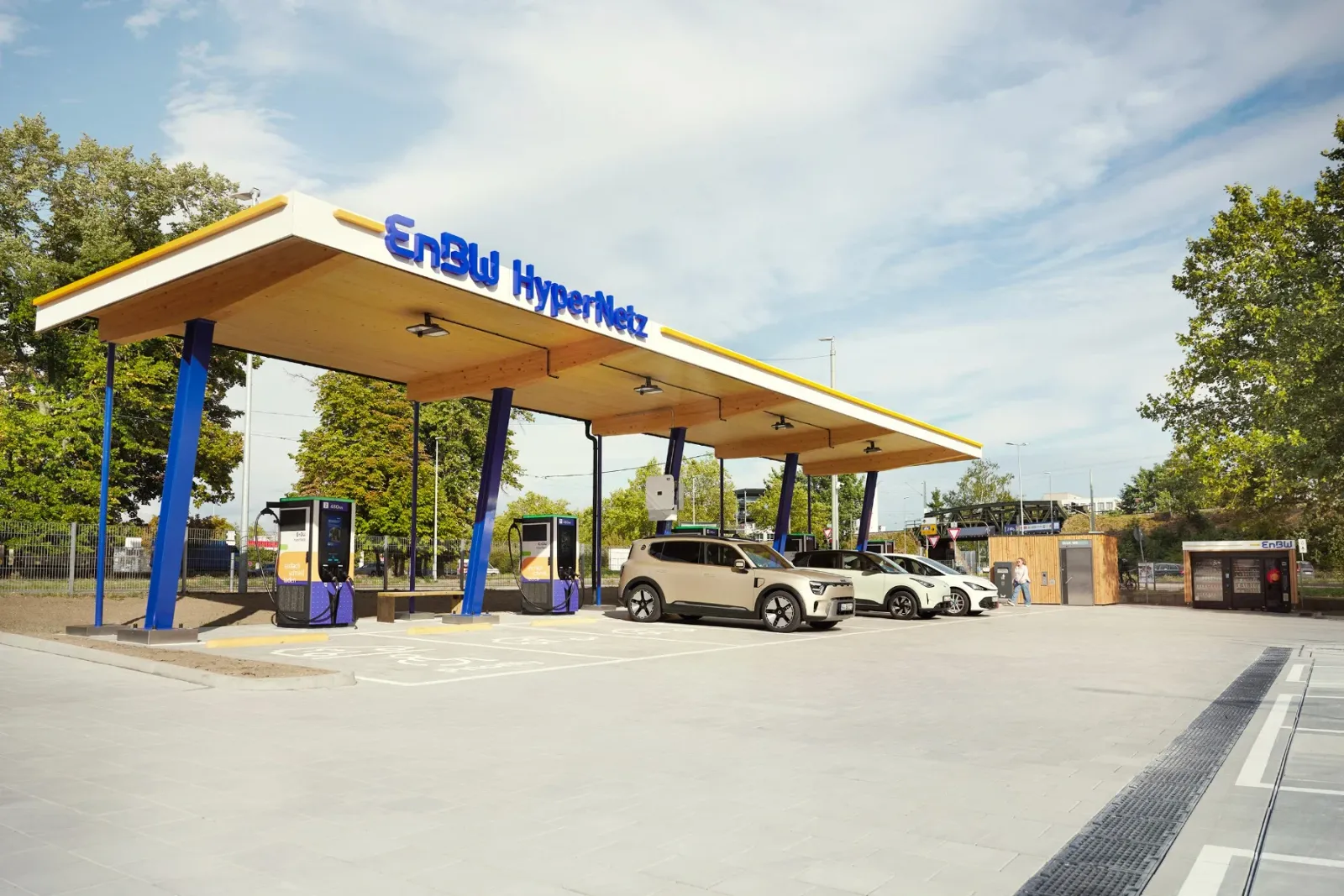 EnBW відкриває референтний парк зарядки з колонками XCharge