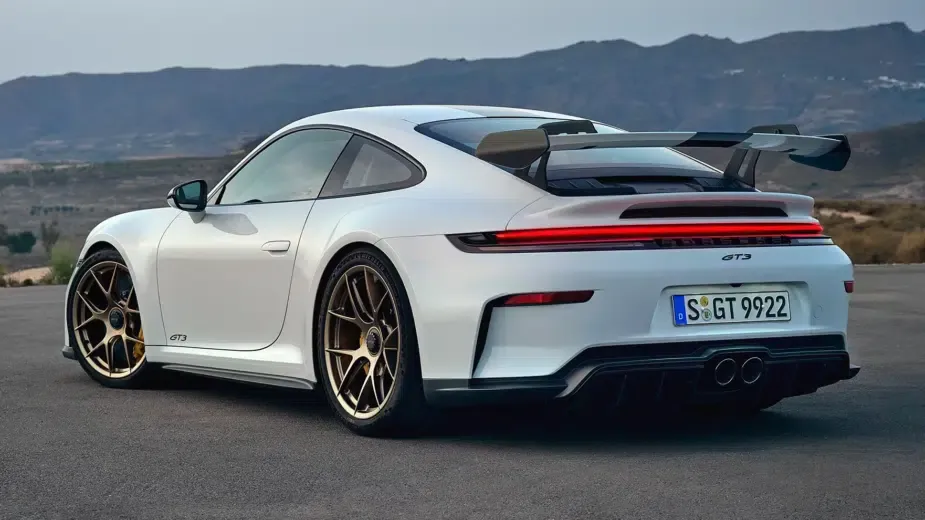 Encontraram uma bateria BYD no Porsche 911 GT3