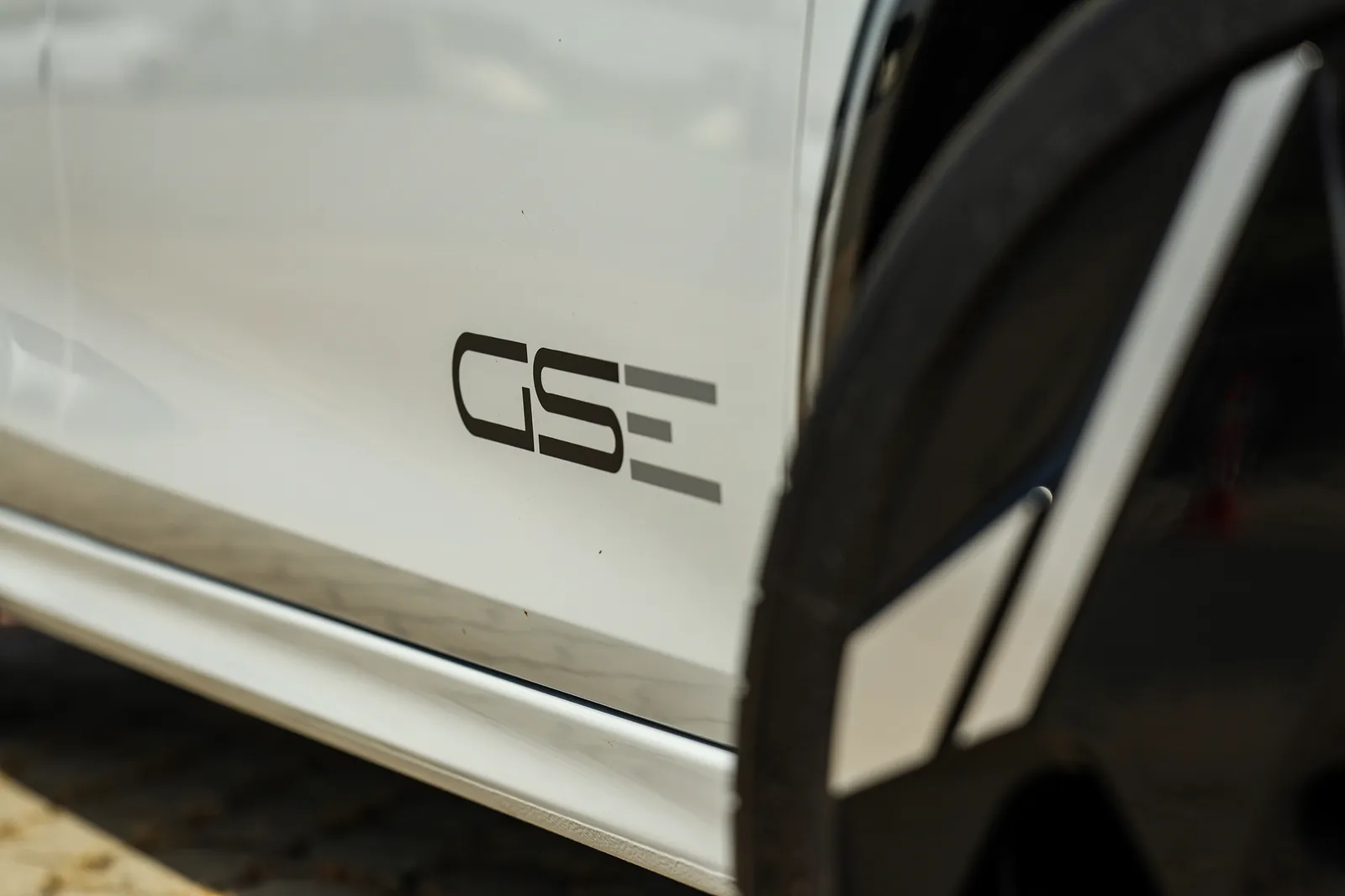 Essai Opel Corsa GSE : la cousine moins chère de la Peugeot e-208 GTi est-elle meilleure ?