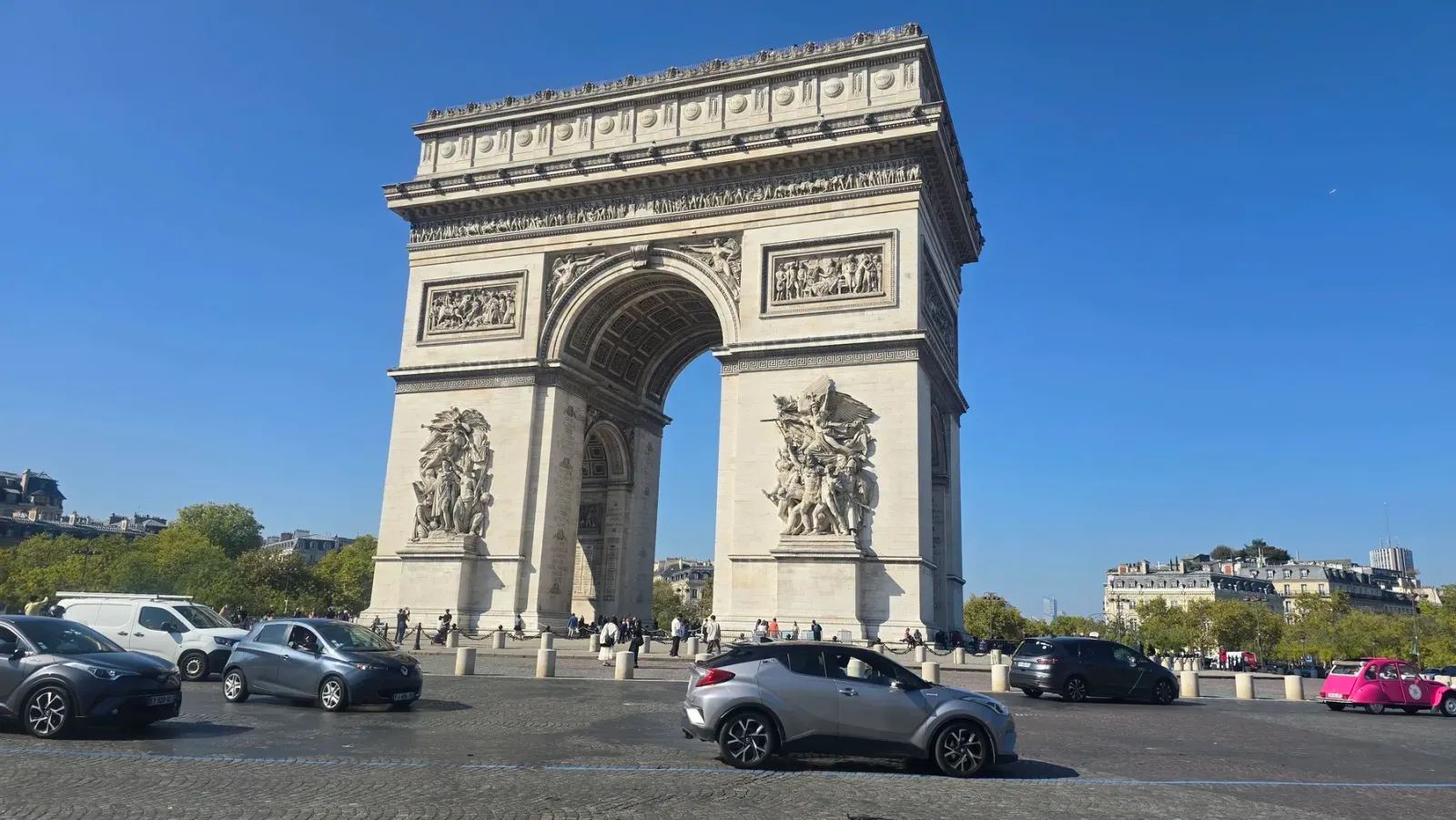 Europa: le vendite di BEV e PHEV sono aumentate a fine luglio del 33% in più - bonus elettrico francese