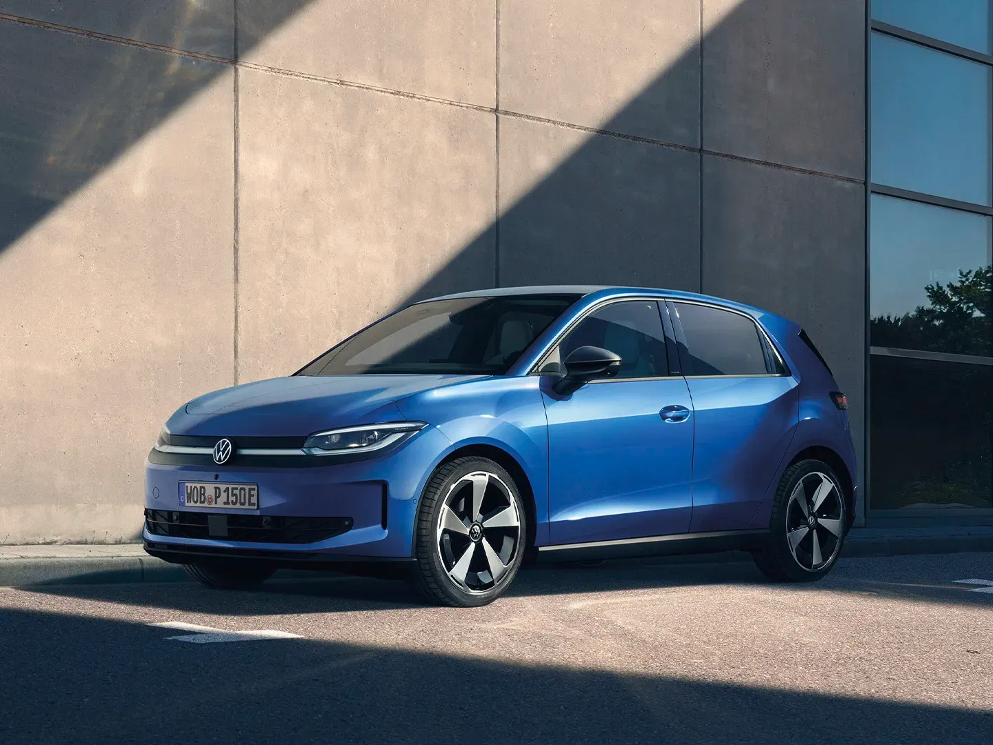 Europejska batalia o normy. PHEV-y emitują zaledwie 18% mniej CO₂, niż ICE - Volkswagen ID.Polo 1