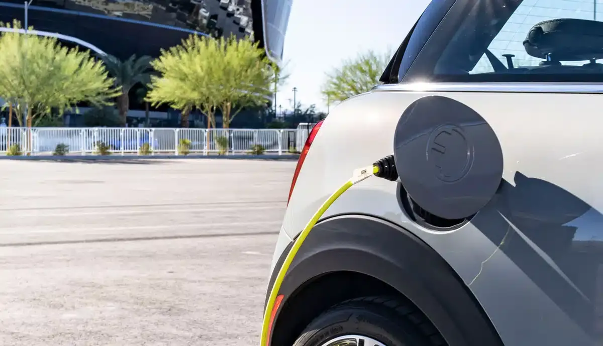 Experte: „Mittel- bis langfristig führt an der Elektromobilität kein Weg vorbei“