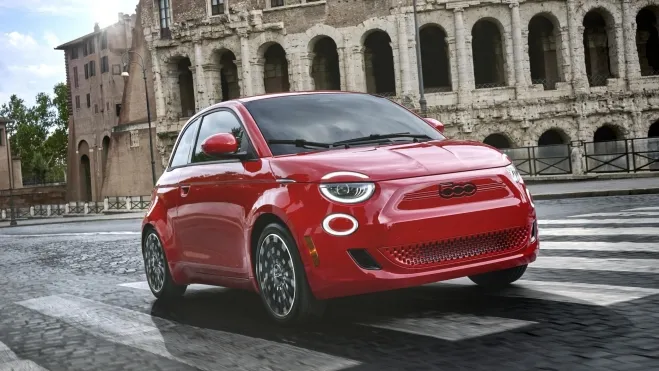 Fiat (500e)RED 2024 (1)