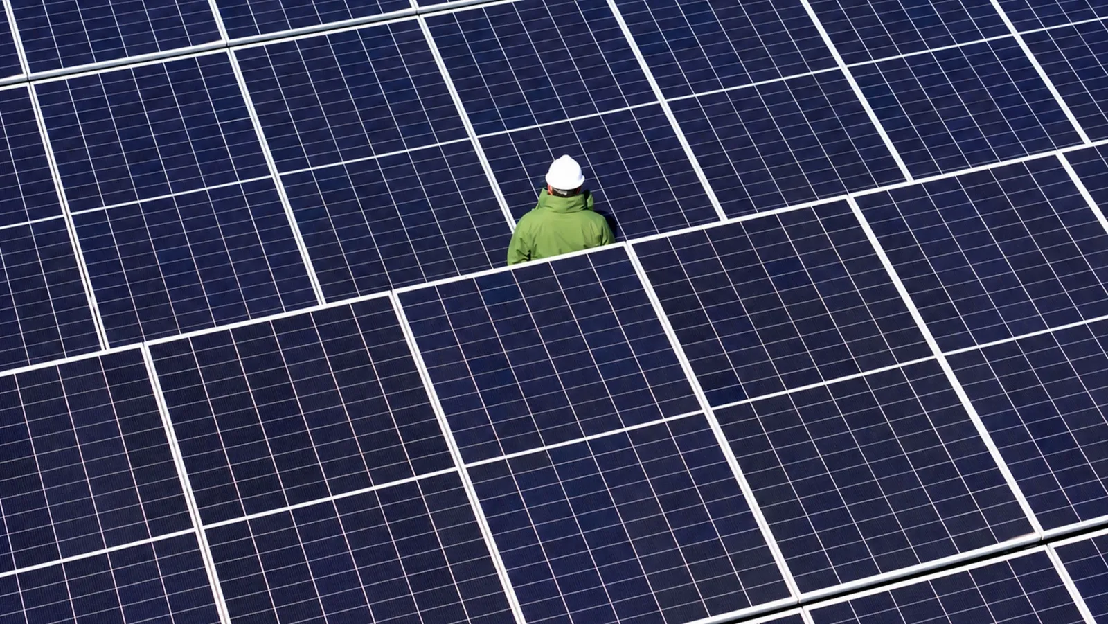 A Extremadura quer armazenar energia solar como se reunisse 1.000 carros elétricos: o projeto ultrapassará os 7.000.000 de euros