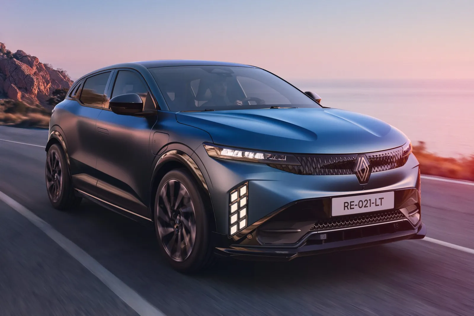 Revisões do Renault Mégane e Scenic agora disponíveis para encomenda