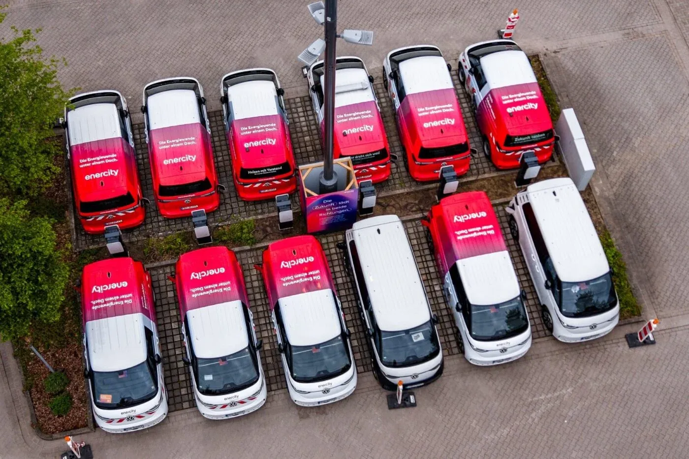 Flotte aziendali: questi Volkswagen ID.Buzz guadagnano denaro restituendo l’energia alla rete