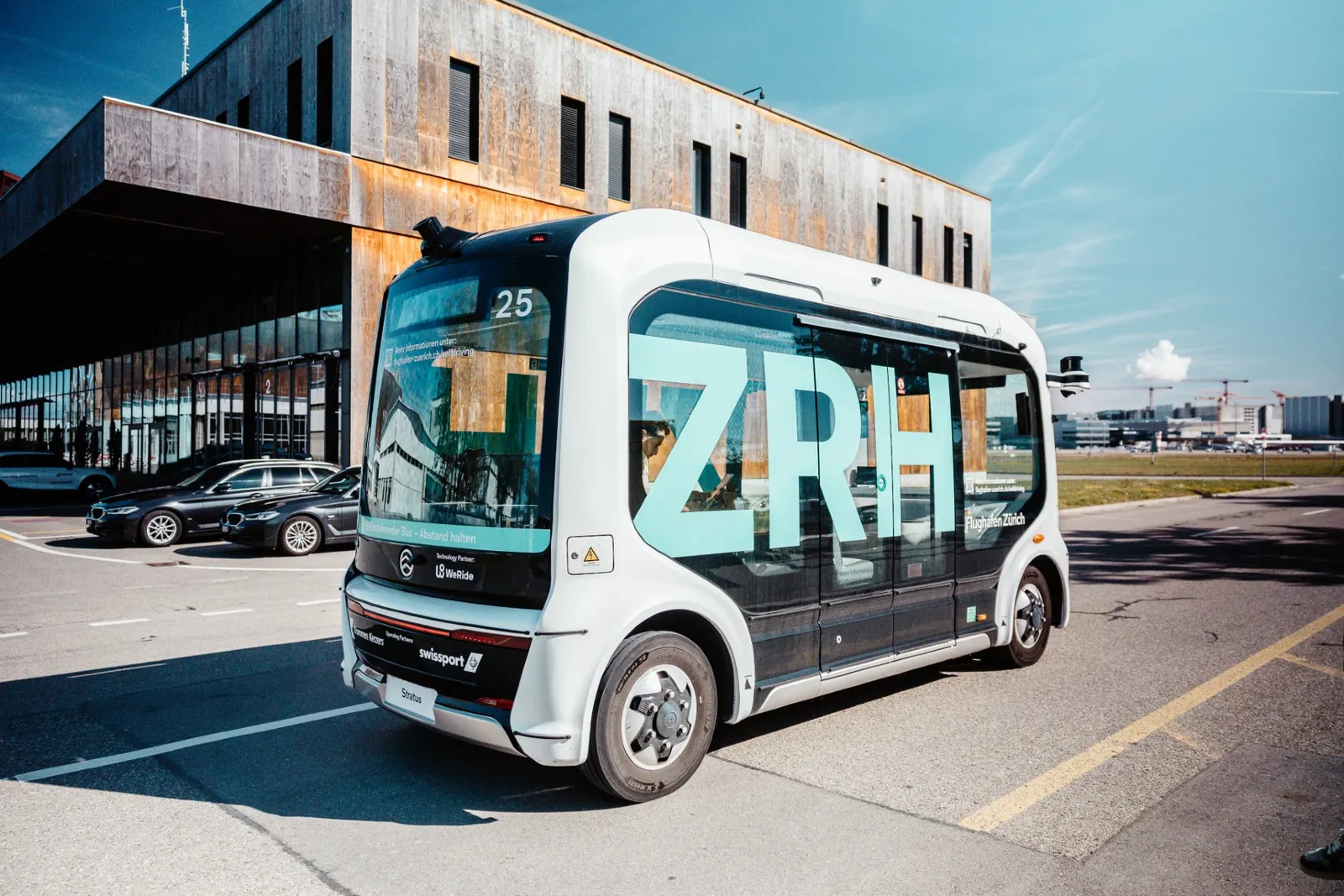 Flughafen Zürich erprobt autonome E-Shuttles