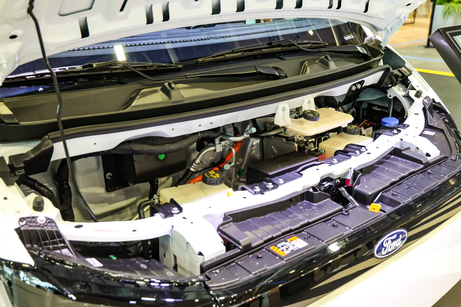 110 kW, 150 cv, 56 kWh, autonomia de até 254 km