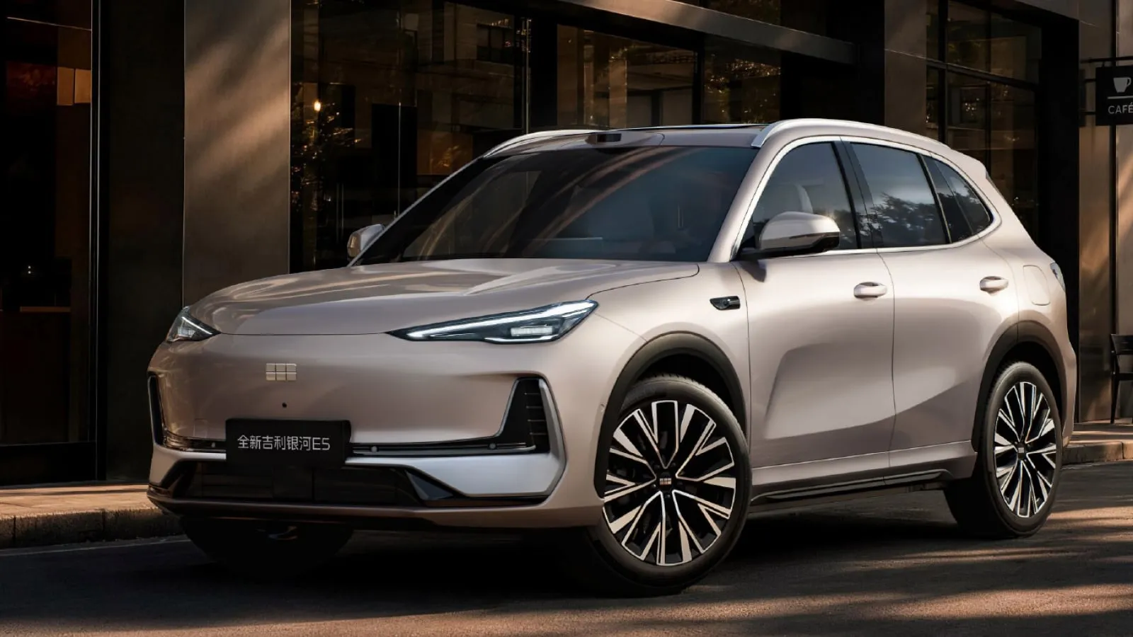 Geely прагне до зарядки протягом 4 хвилин. Sunwoda обіцяє досягти 10–97% заряду за 9 хвилин.
