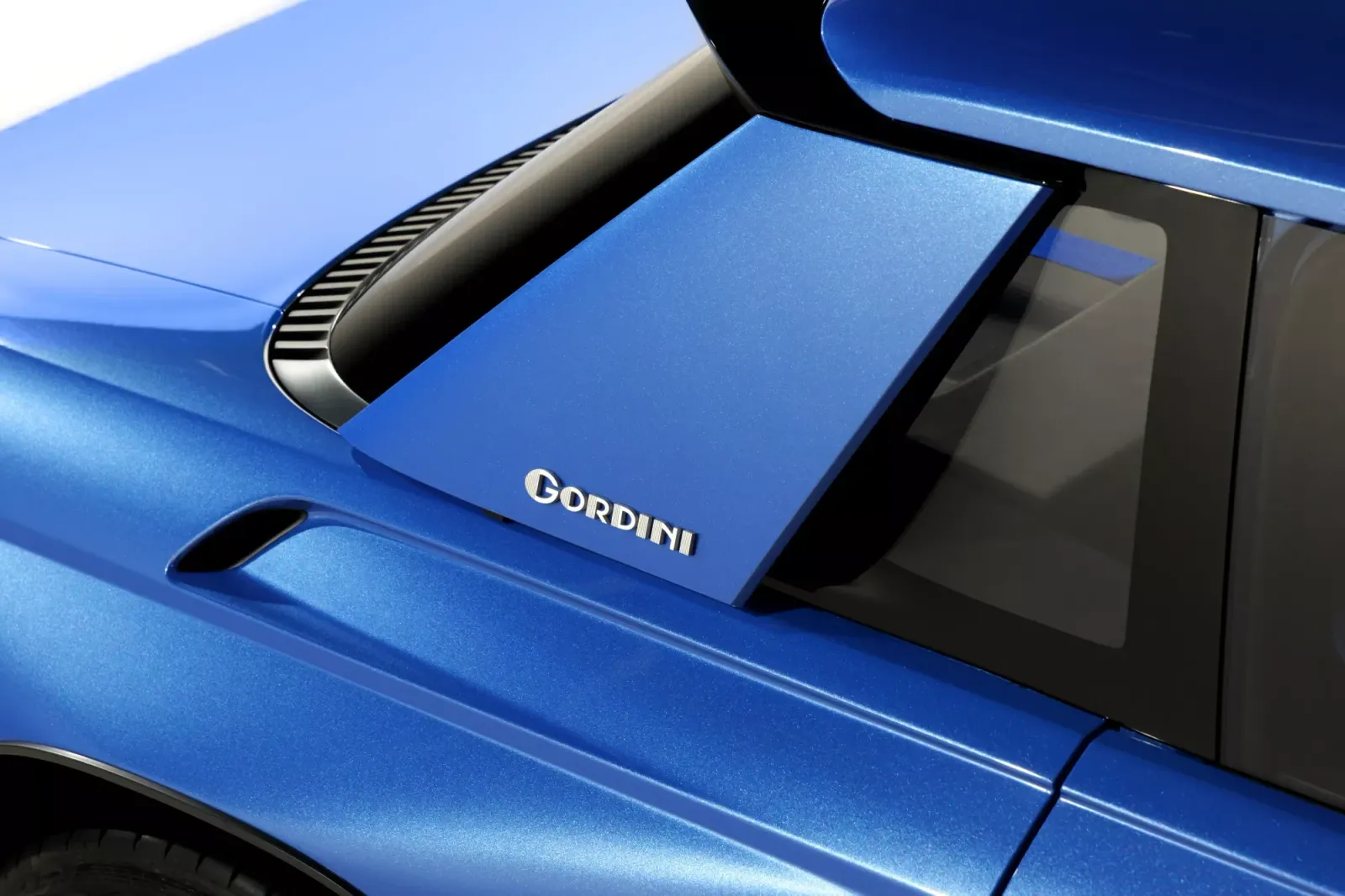 Gordini movido a baterias, mas com personalidade. A Renault mostra como reviver um ícone do automobilismo - imagem 12