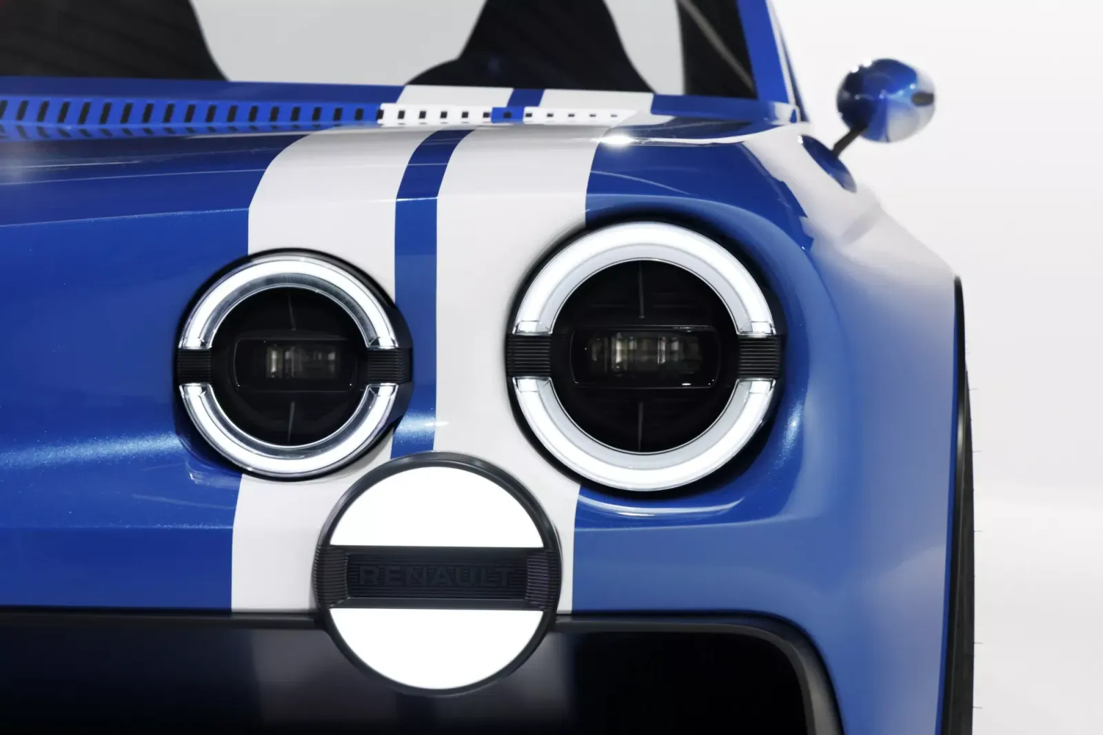 Gordini com baterias, mas com personalidade. A Renault mostra como reviver um ícone do automobilismo - imagem 13