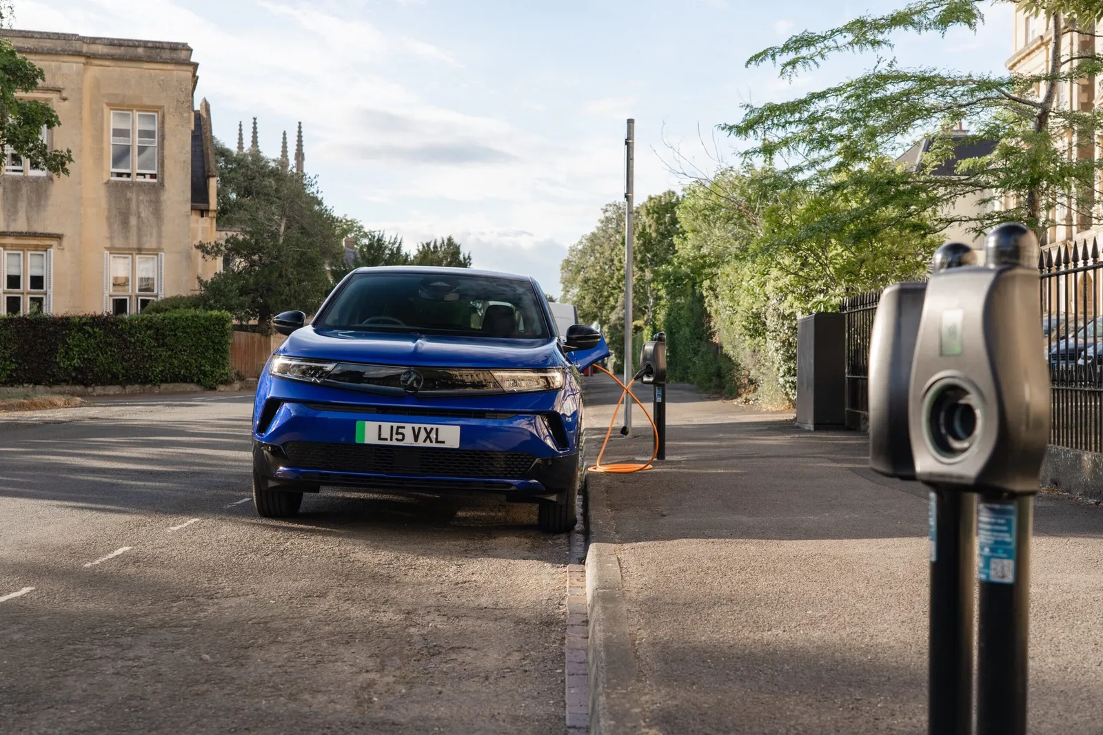 Half of councils still don’t offer any on-street charging