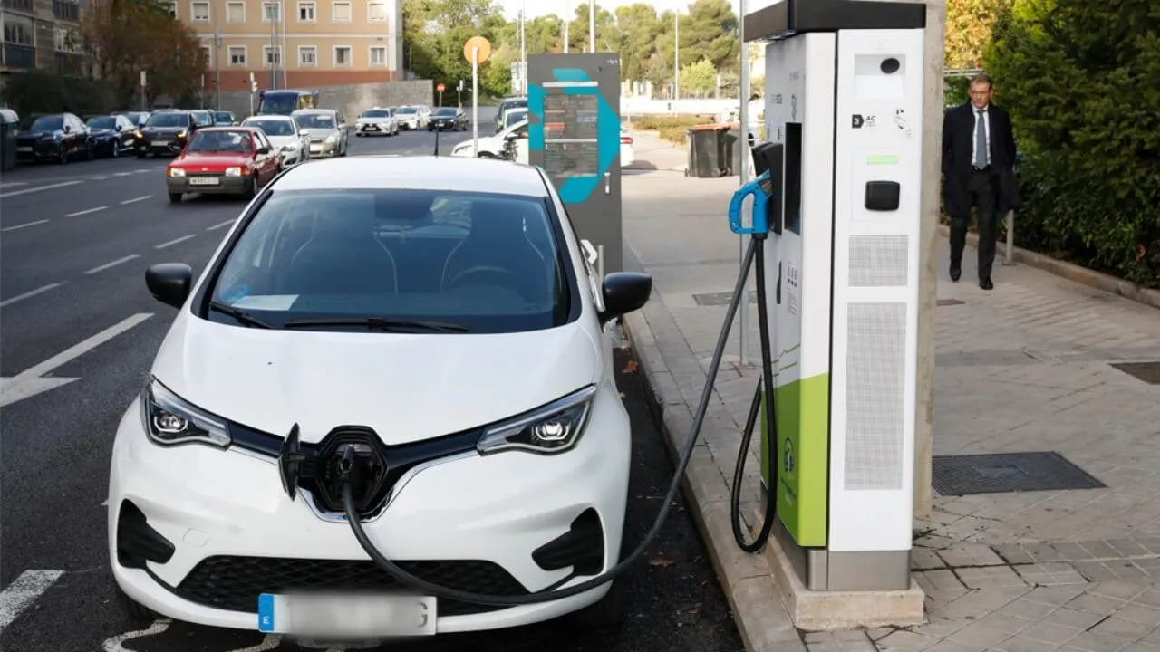 Renault ZOE com carregamento Iberdrola