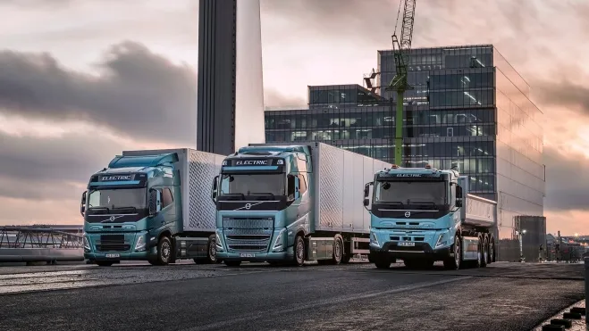 Il FH Electric di Volvo Trucks vince il premio per il Miglior Camion dell’Anno grazie a