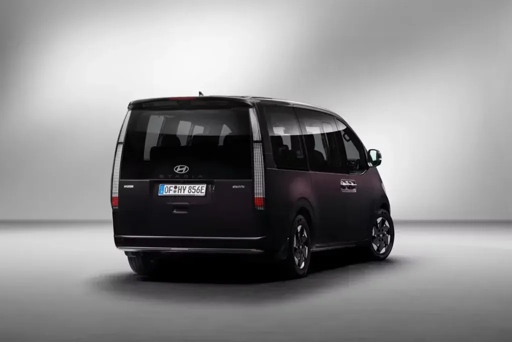 Hyundai-STARIA-Load-EV-van