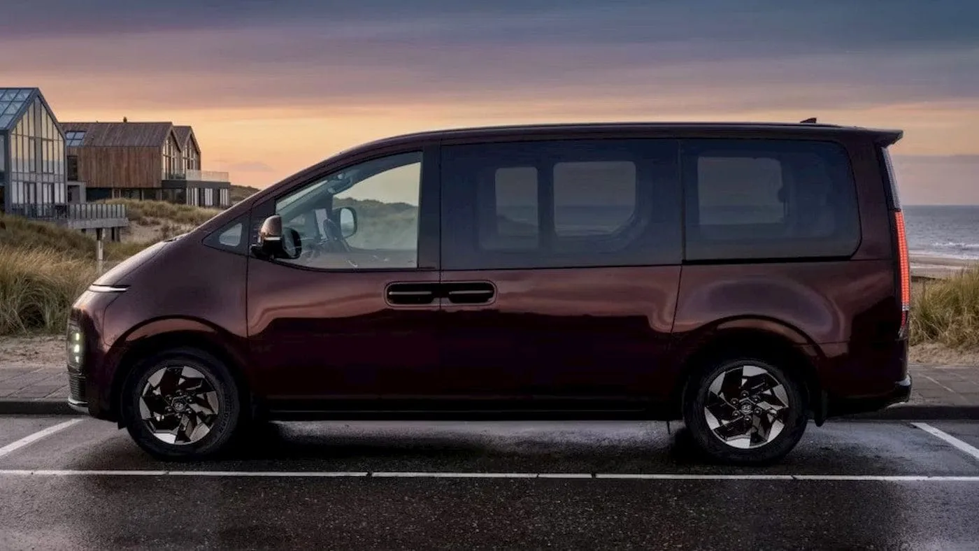 Hyundai Staria Electric wchodzi do sprzedaży w Europie. 84 kWh, 430 km WLTP i cena od 57 450 euro