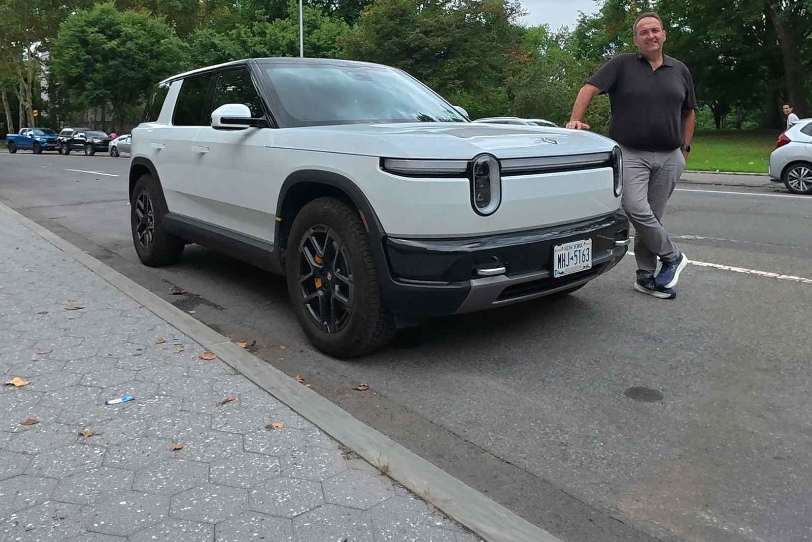 Es muss nicht immer Tesla sein: Der Rivian R2 tritt als Alternative zum Model Y auf.