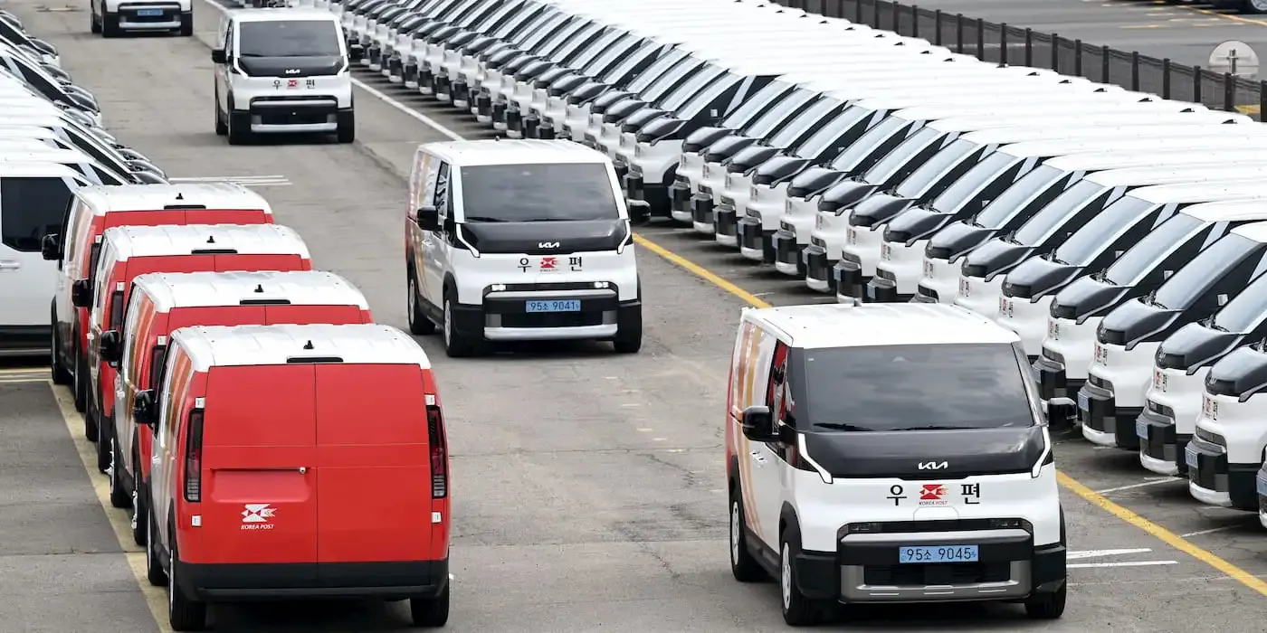Kia-PV5-EV-mail-delivery