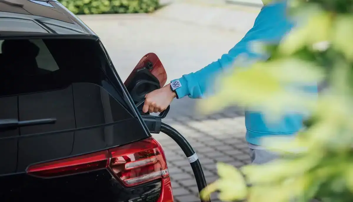 Kontroverse E-Auto-Studie: TUM-Forscher erklären ihre Differenzen