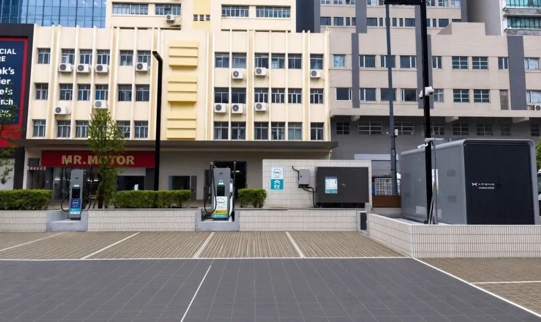 La carga de los coches eléctricos entra en la era del megavatio: XPeng estrena su primera estación de 1.000 kW