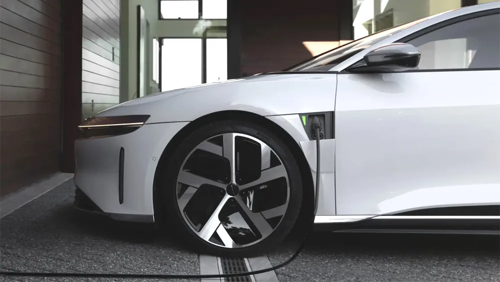 Les voitures électriques de Lucid arrivent en France