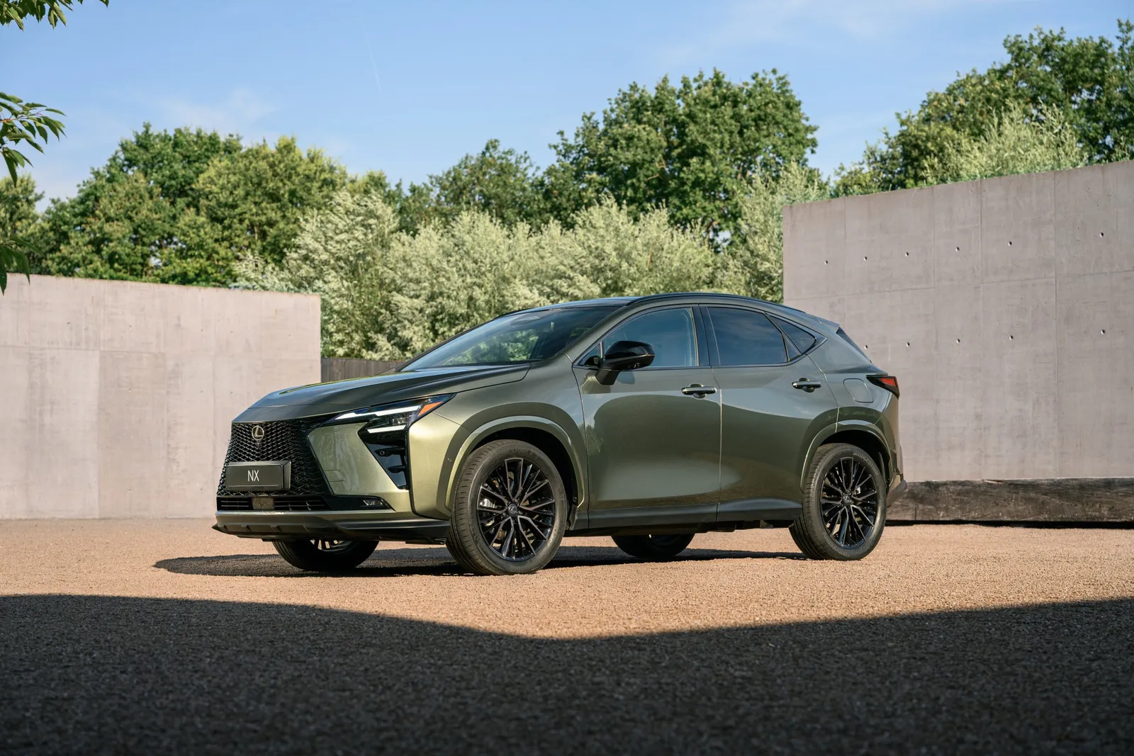 Lexus NX restylé : une évolution plus profonde qu’il n’y paraît pour le SUV hybride