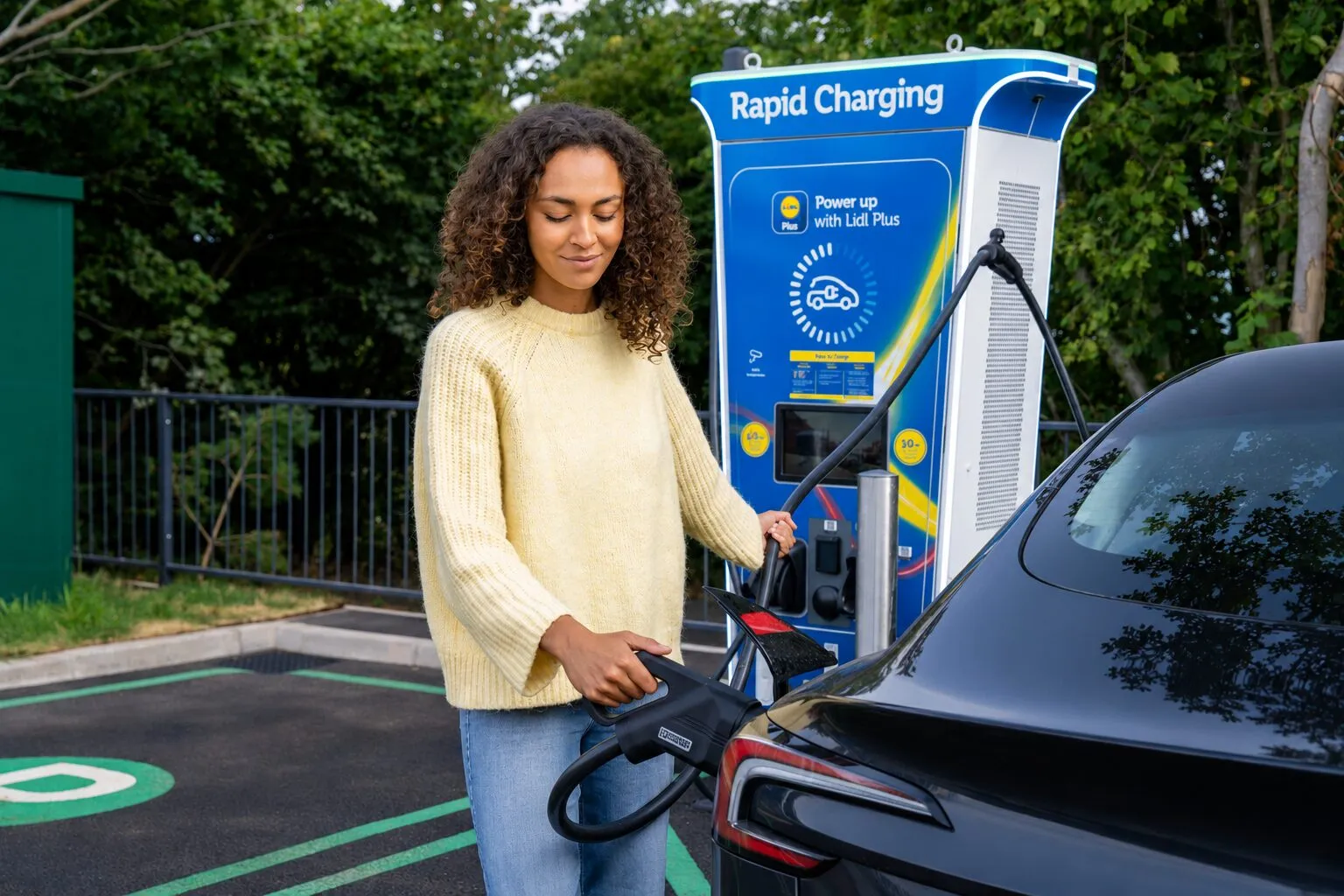 Lidl cuts EV charging costs and expands rapid charging network
