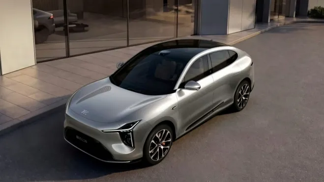 MG IM LS6 na parte dianteira