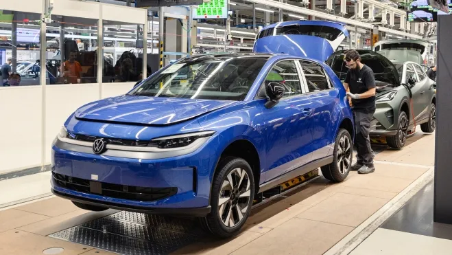 O Grupo Volkswagen dá sinal verde para o início da produção do ID. Polo e CUPRA Raval em Martorell.