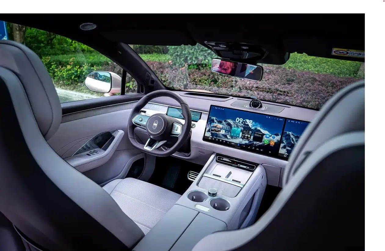 Luxeed prepara su gran salto: este SUV chino quiere plantar cara al Xiaomi YU7 y a los alemanes