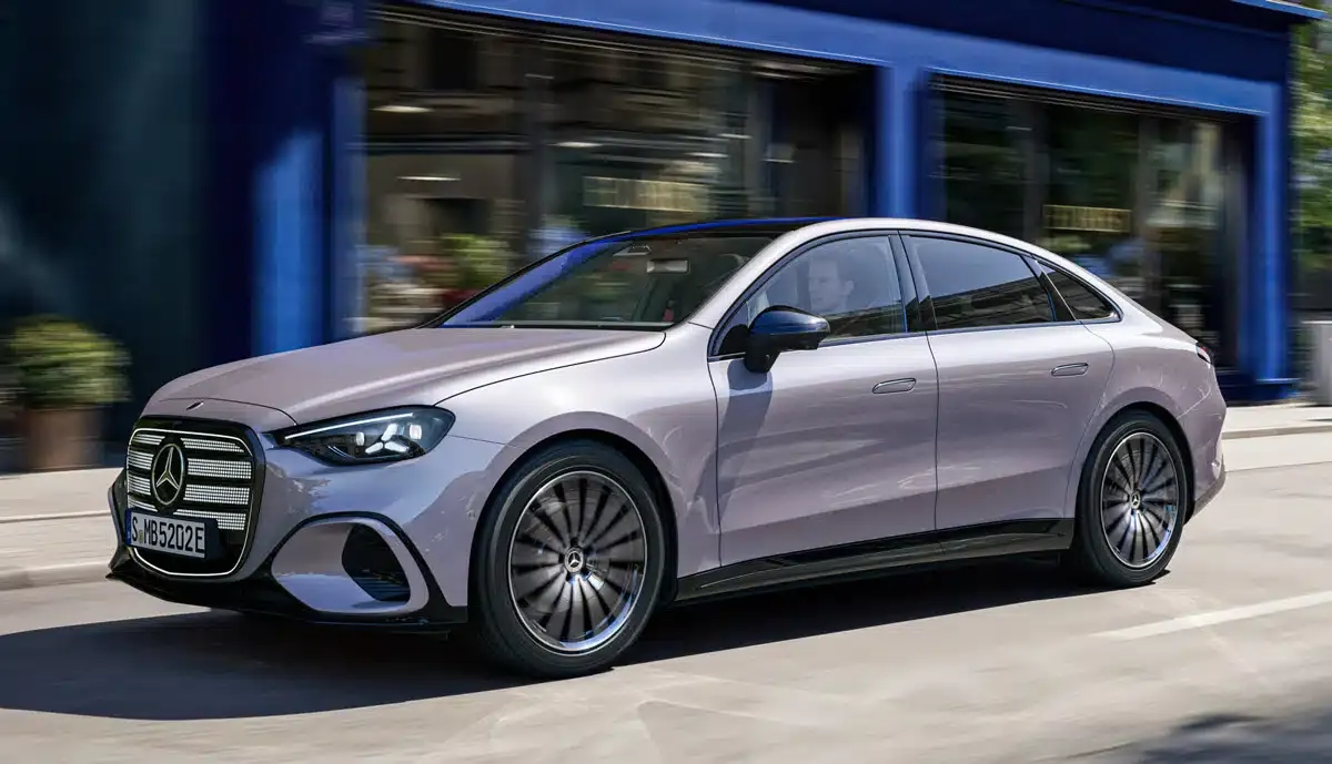 Mercedes C 300 4Matic elettrica disponibile per ordine a 62.951 euro