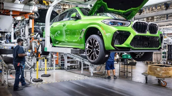 bmw fabrica 2000x1200