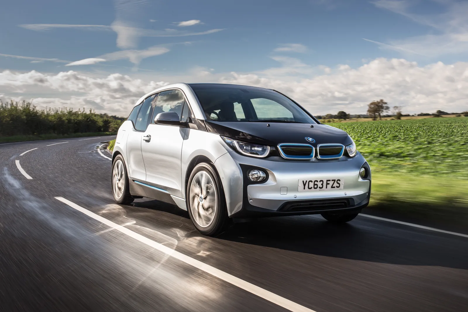 Embora os veículos elétricos estejam ficando um pouco para trás nesse aspecto, é provável que o BMW i3 ainda passe em seu exame técnico