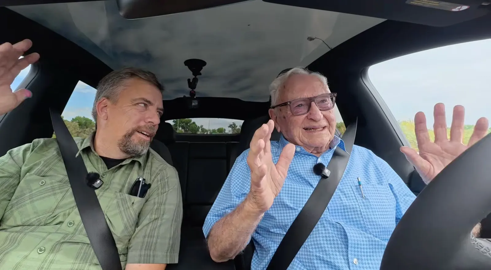Tesla FSD 98 year old Larry.