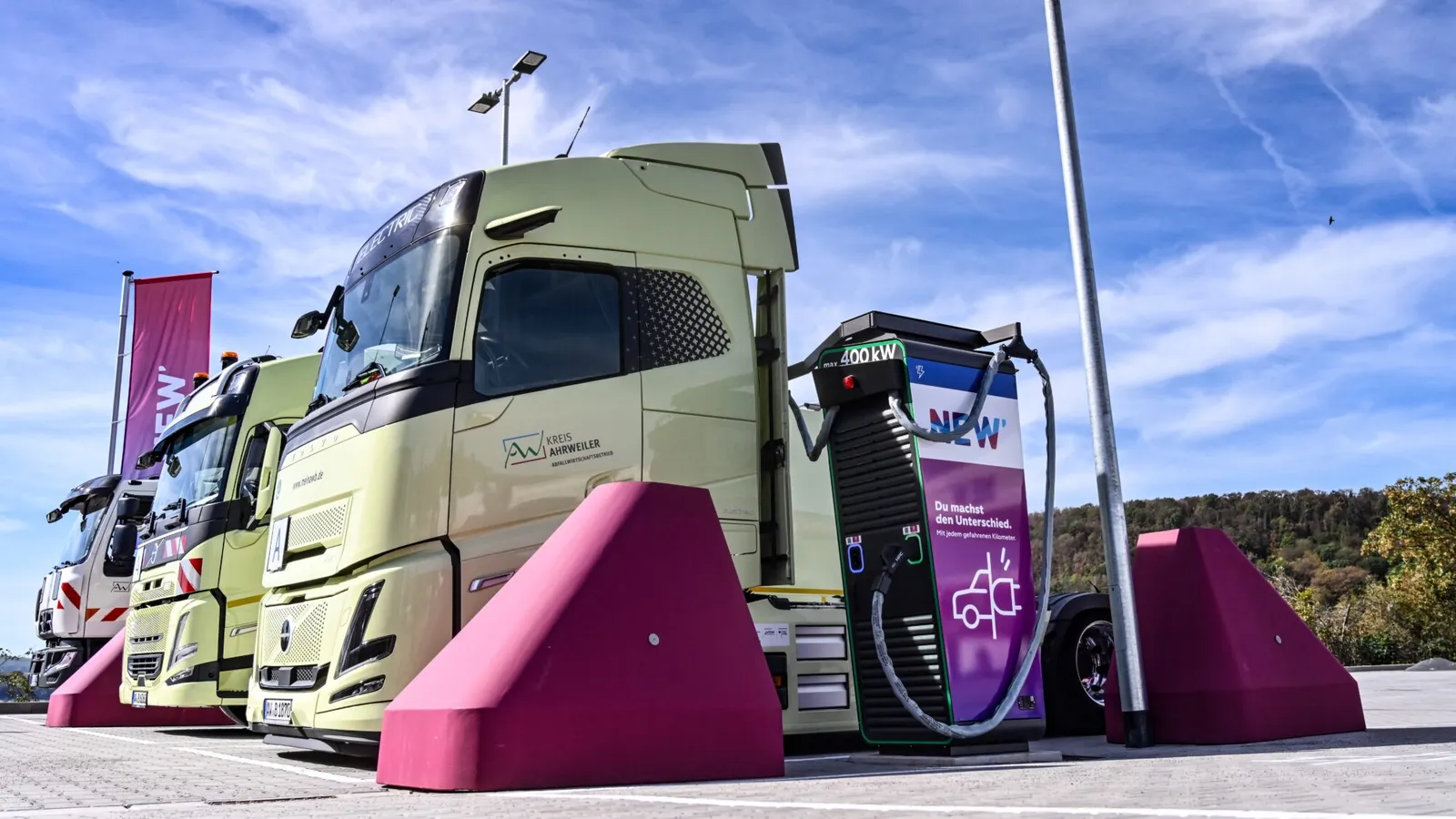 NEW inaugura estação de carregamento para caminhões elétricos com 400 kW em Niederzissen
